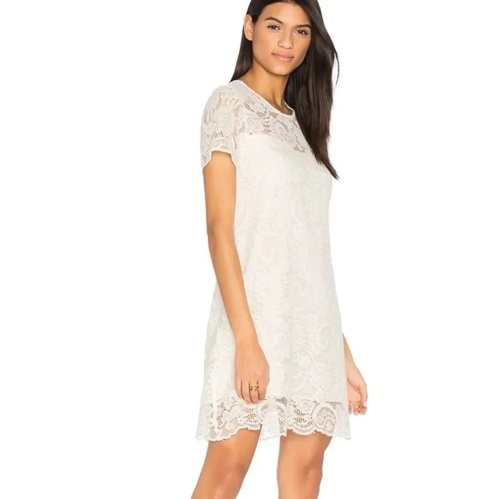 CUPCAKES & CASHMERE Shea White Lace Mini Swing Dress